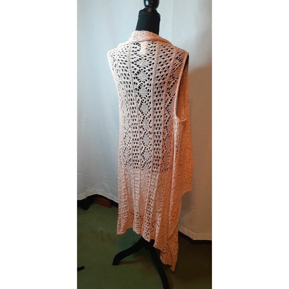 Cape - Picture 5 of 7